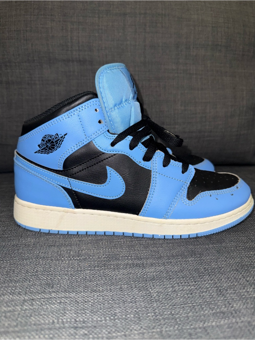 Air Jordan 1 Mid University Blue Black Sneakers Youth Size 7